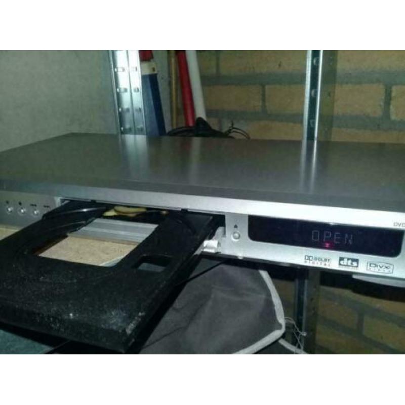 DVD speler met scartkabel