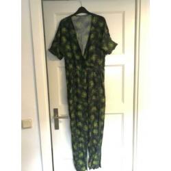 Geisha jumpsuit groen tropical print 38