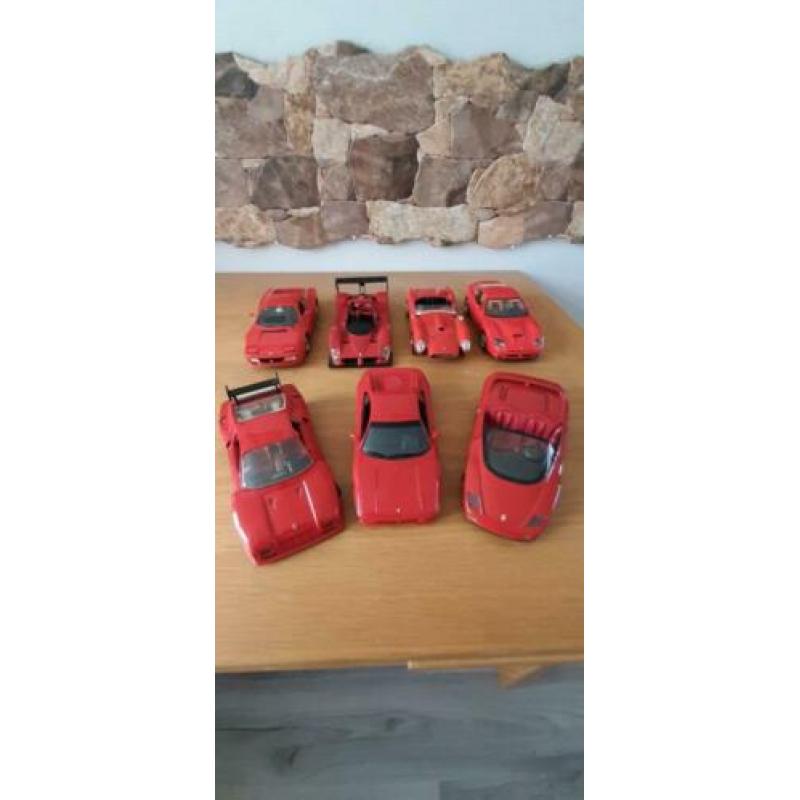 ferrari's 1:18 21 stuks ook los te koop