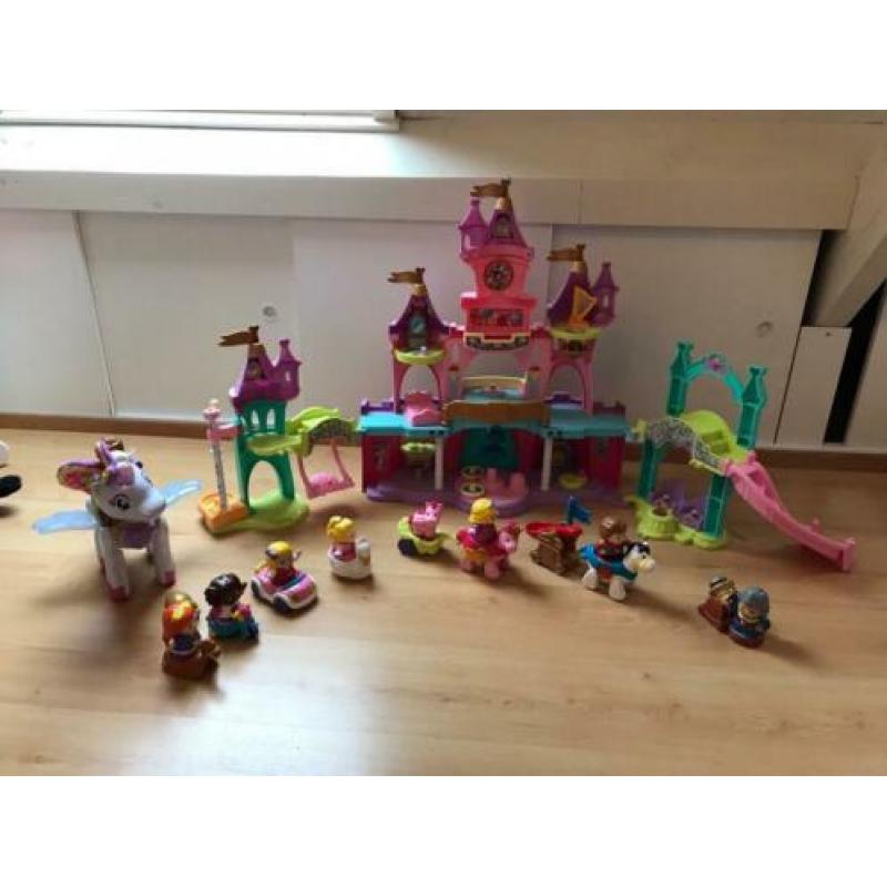 Vtech vrolijke vriendjes droomkasteel en heel veel accessoir