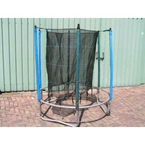 Prima trampoline en ook onderdelen zoals veren, net