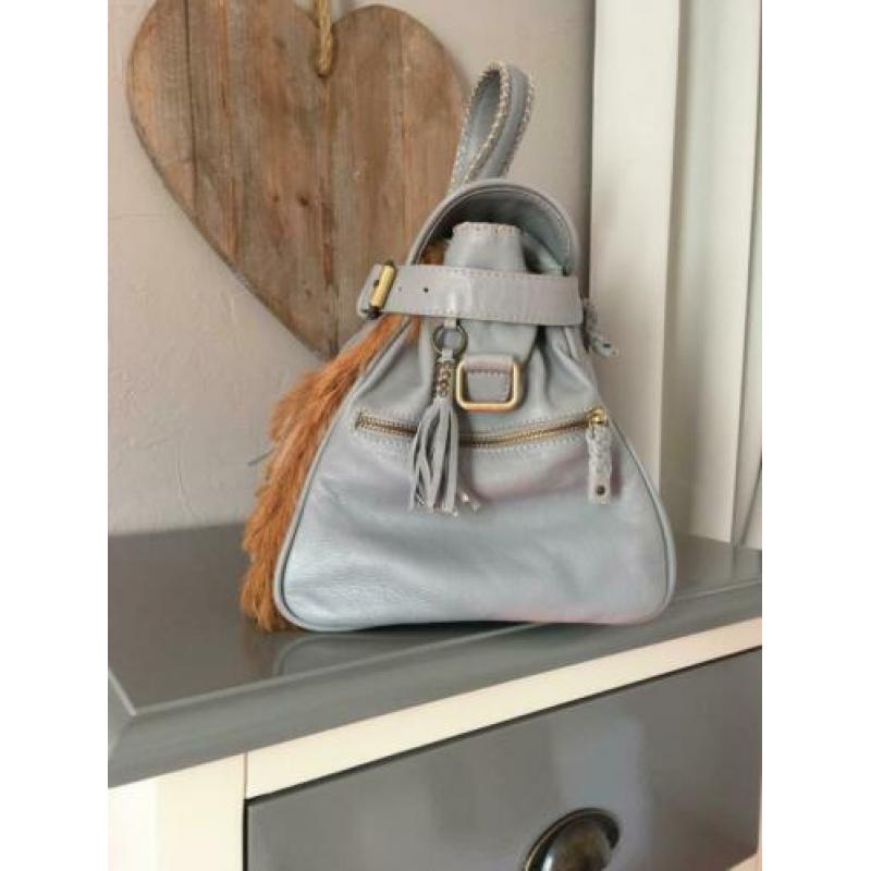 Luxe nieuwe tas van dik rundleer met koeienhuid Cha.