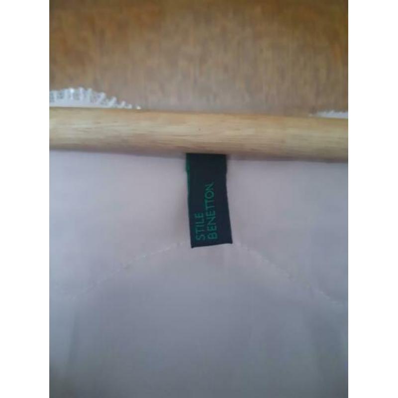 UNITED COLOURS of BENETTON top 38