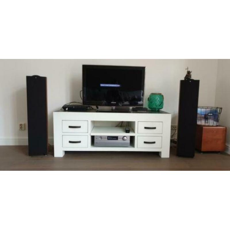 Landelijke tv meubel/kast