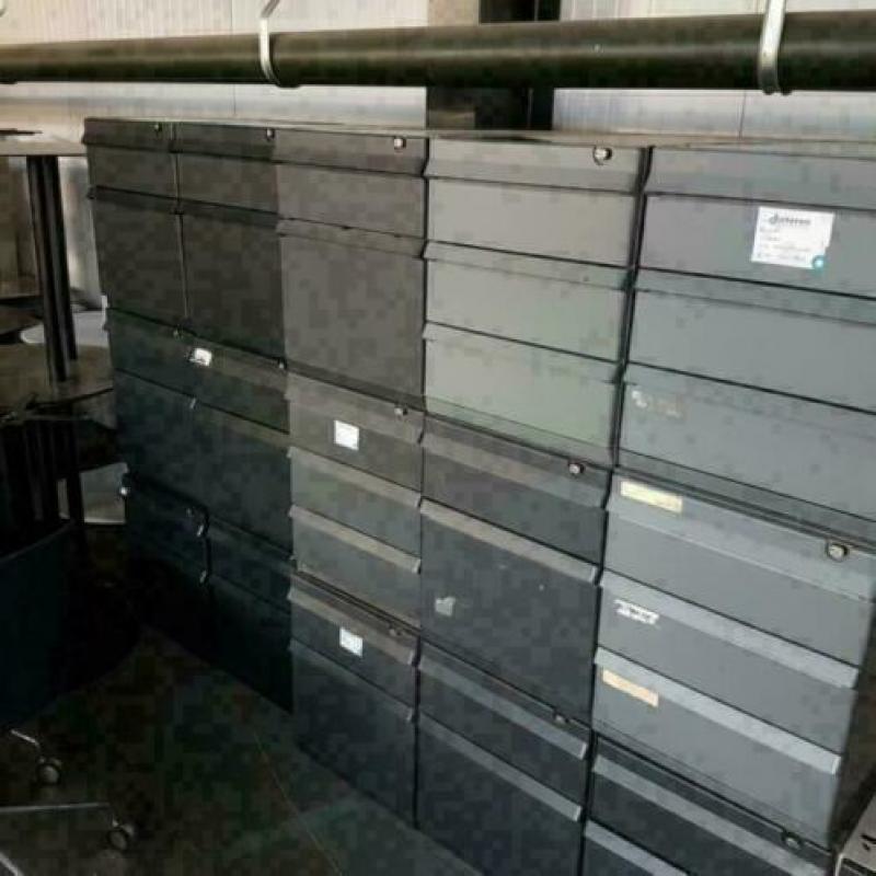 stalen ladekasten gereedschap laden kasten werkbank