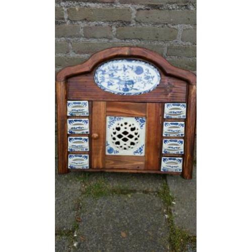 Antiek kastje 42x43x15 VASTE PRIJS