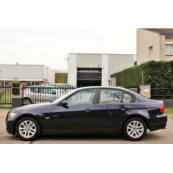 BMW 3-serie 318i Business Line AUTOMAAT, CLIMA, CRUISE, NAVI