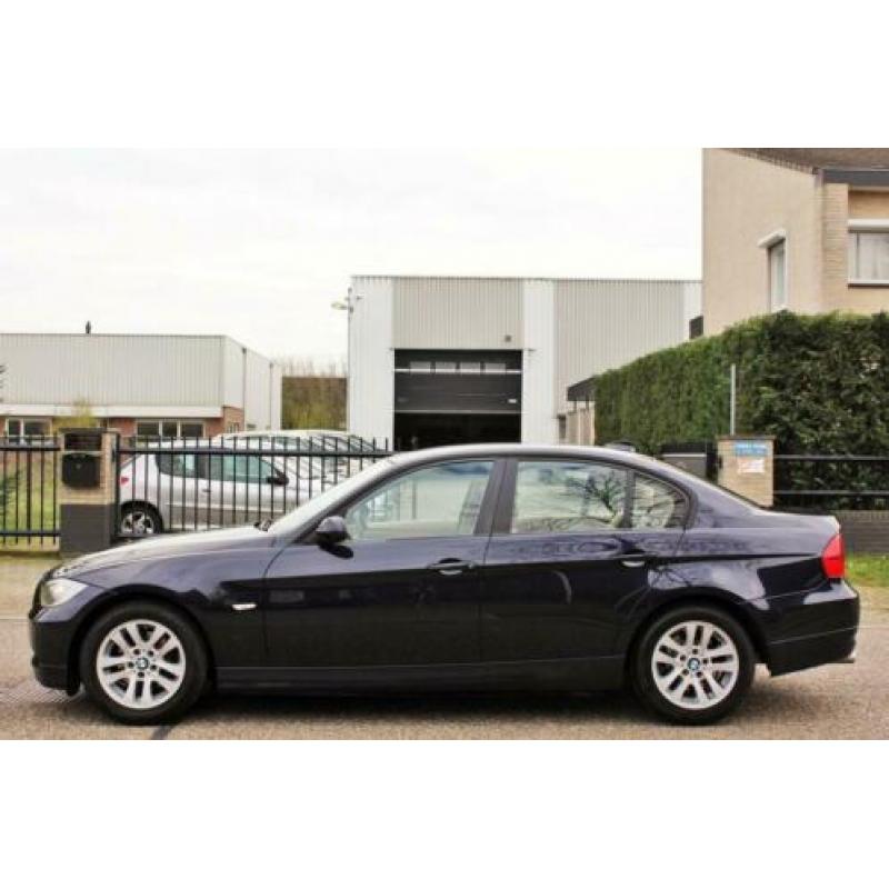 BMW 3-serie 318i Business Line AUTOMAAT, CLIMA, CRUISE, NAVI