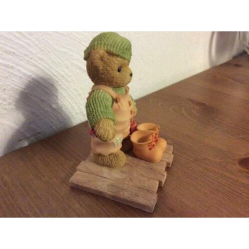 Cherished teddies "Herbert" klaar voor de winter. beschadigd