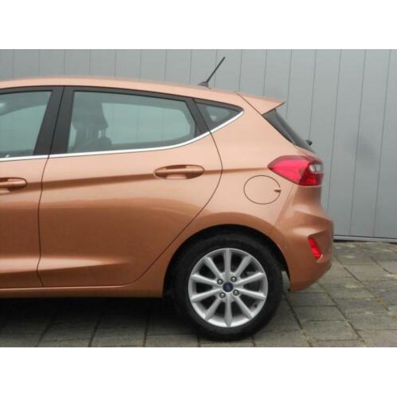 FORD Fiesta Titanium | 1.0 EcoBoost 100PK | Speciale kleur |