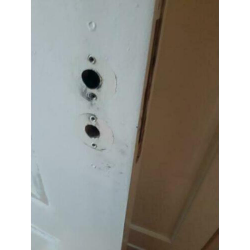 Gratis eenvoudige (hardboard) binnendeur. 201x82,5.