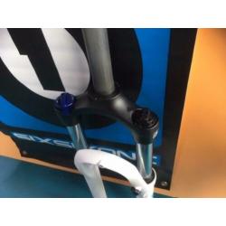 Suntour XCT 29er ATB Voorvork met Lock-Out, Wit/Groen, Nieuw