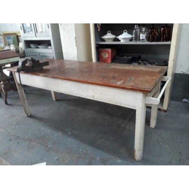 Vintage/industriële werktafel