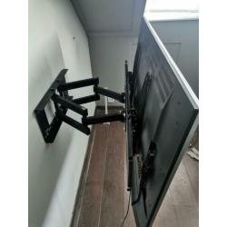 Opknapper Samsung home cinema set HT-TZ222 en Toshiba 46TL93
