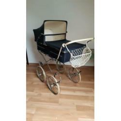 Vintage Retro kinder en wandelwagen in 1