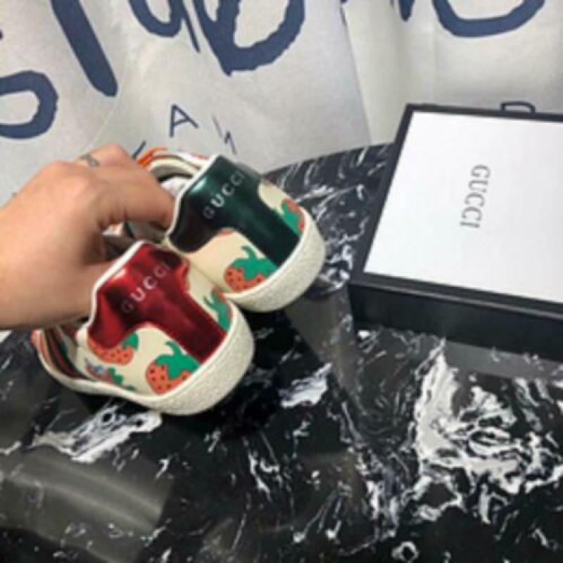 Gucci Ace Strawbery Sneaker