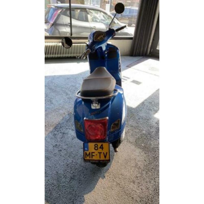 Piaggio Scooter GTS 300 i.e. Super