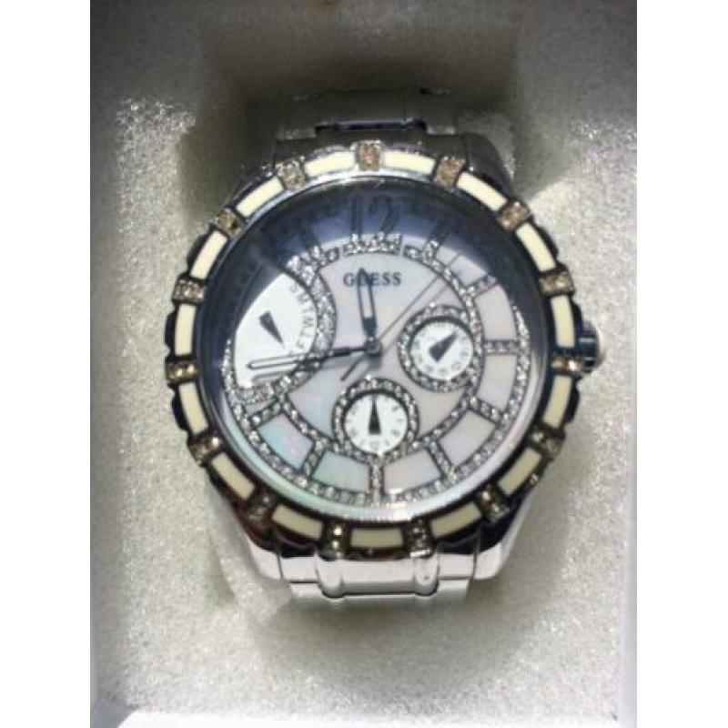 Guess horloge groot zilver wit