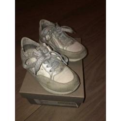 Hip sneakers mt 26