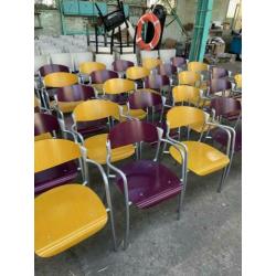 Partij van 30 stoelen