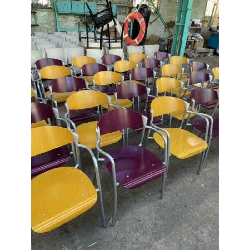 Partij van 30 stoelen