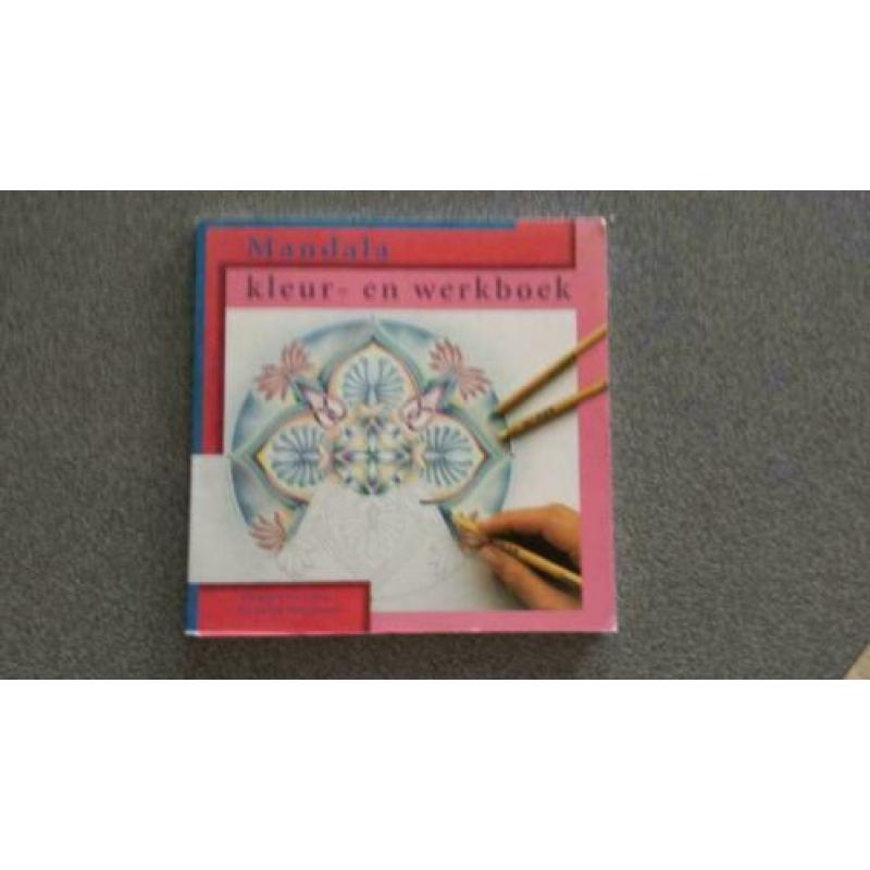Mandala kleur- en werkboek
