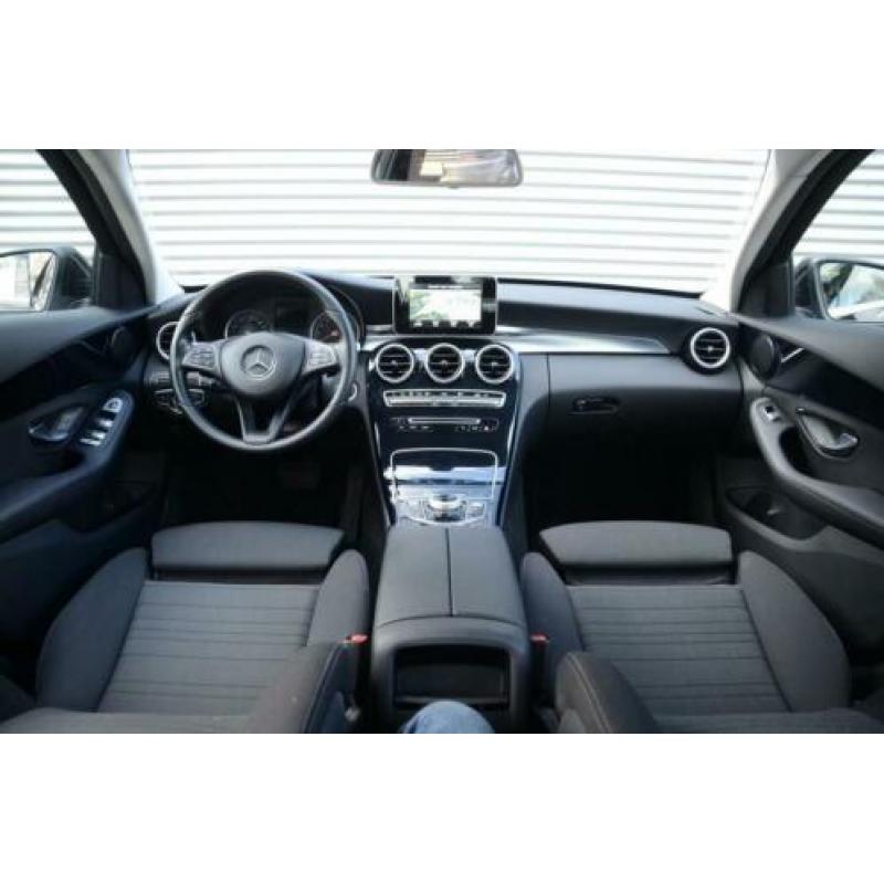 Mercedes-Benz C-klasse 180 Lease Edition Trekhaak Xenon Navi