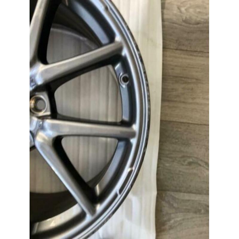Tesla Model 3 18" aero velg