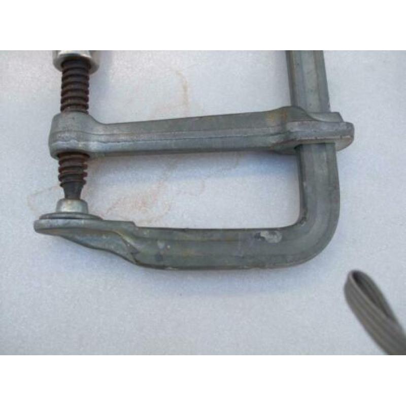Lijmtang BESSEY.