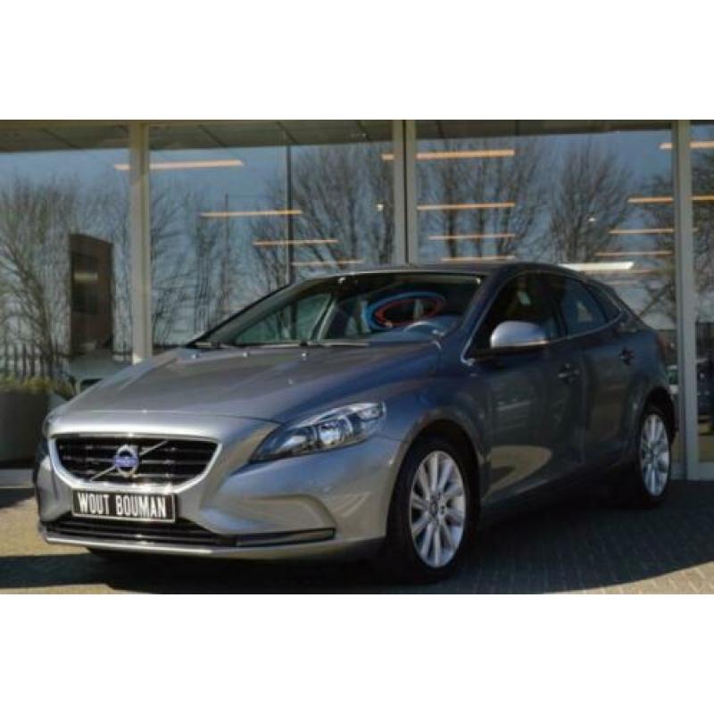 Volvo V40 2.0 T2 Summum Navi Leder Clima Afn.trekh Pdc