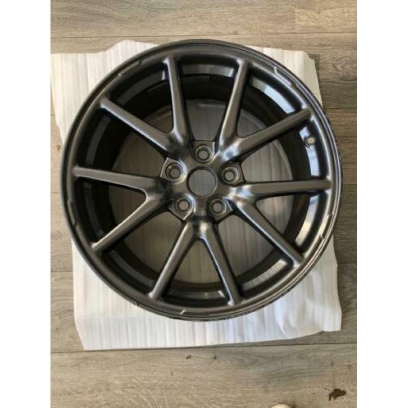 Tesla Model 3 18" aero velg
