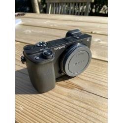 Sony A6400 + 16-50 mm + 18-105 mm + extra verzekering