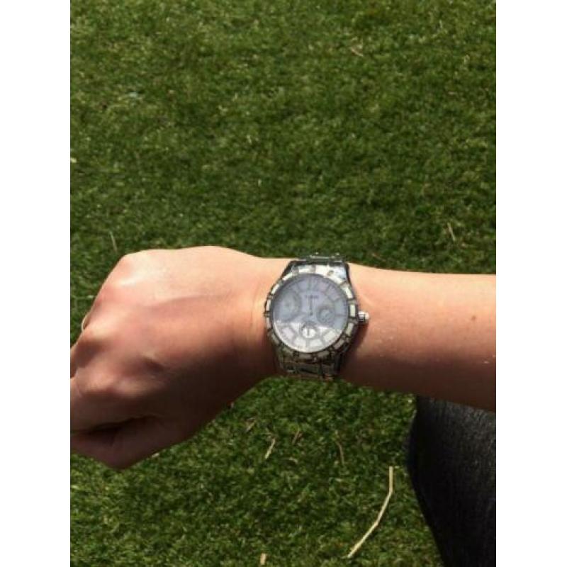 Guess horloge groot zilver wit