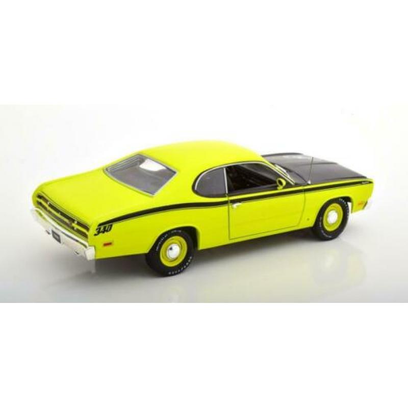 Plymouth Duster 340 1971 Geel / Zwart 1-18 Ertl Autoworld Li