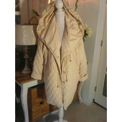 Oversized creme parka van Marc Cain, maat: 38-40 / nr.3.