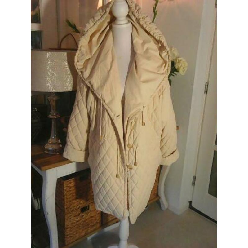 Oversized creme parka van Marc Cain, maat: 38-40 / nr.3.
