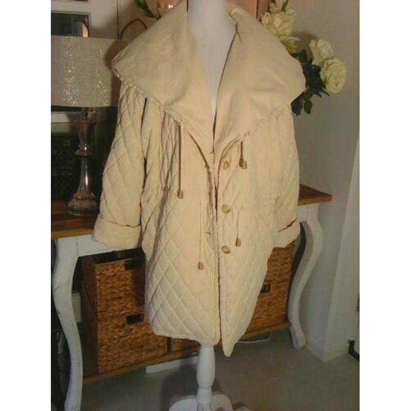 Oversized creme parka van Marc Cain, maat: 38-40 / nr.3.