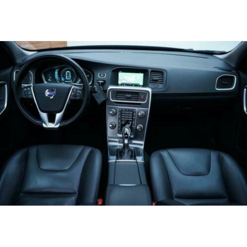 Volvo V60 2.4 D6 AWD Plug-In Hybrid Summum 2013