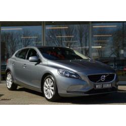 Volvo V40 2.0 T2 Summum Navi Leder Clima Afn.trekh Pdc