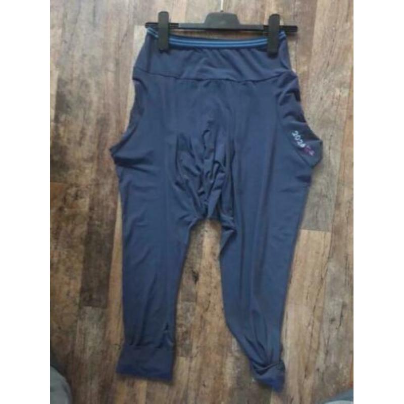 2026 zouave broek yoga blauwe driekwart izgs maat M 38