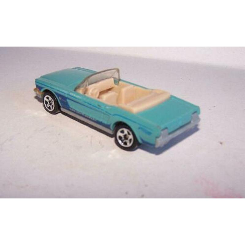 Prachtig '65 Mustang Convertible model. Mattel 2013. Izgs.