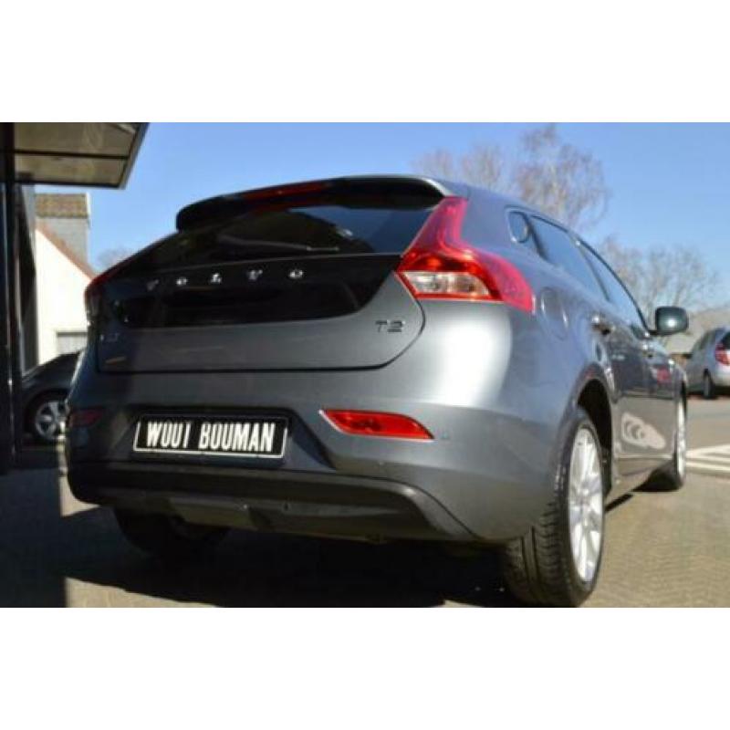 Volvo V40 2.0 T2 Summum Navi Leder Clima Afn.trekh Pdc