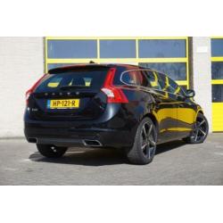 Volvo V60 2.0 D2 120PK Momentum Business BJ2015 LMV-19" | LE