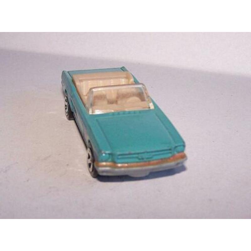 Prachtig '65 Mustang Convertible model. Mattel 2013. Izgs.