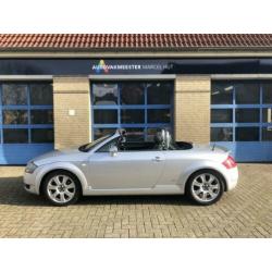 Nette Audi TT 1.8 5V T Roadster Quattro 225pk grijs 6bak