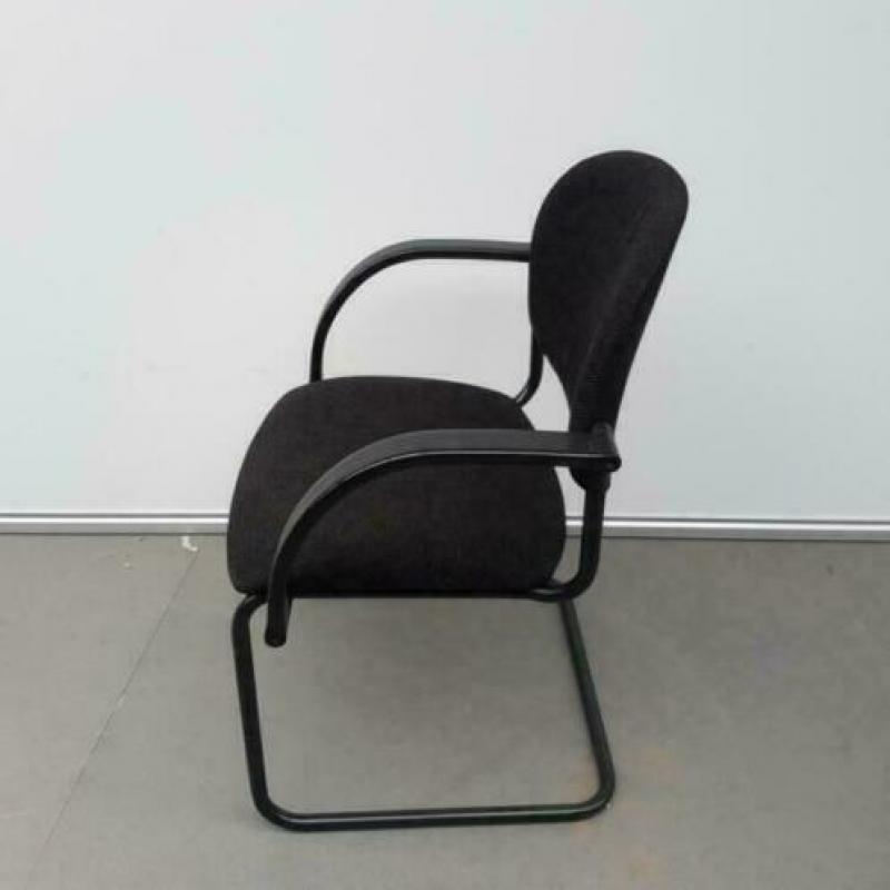 Dauphin vergaderstoel kantoor stoelen met nieuwe zwarte stof