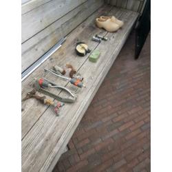 Van alles wat te gebruiken in de tuin sproeier klompen