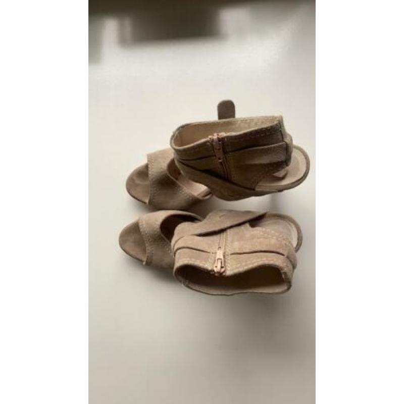 Suede hakken camel/ beige maat 38
