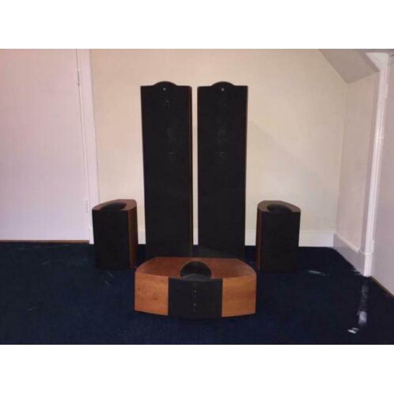 Kef Set | Q7 | Q9c | Q1 Dark Apple Surround set