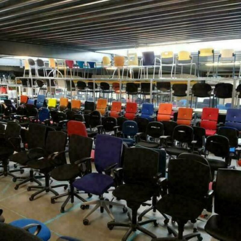 Diverse bureaustoelen merken oa Ahrend, Eromes, HAG, etc